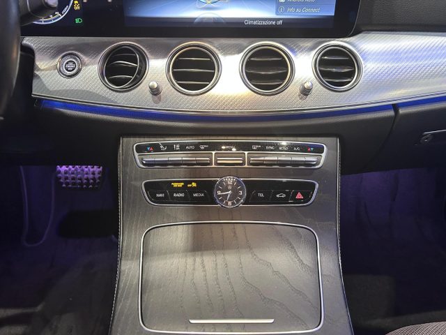 MERCEDES-BENZ E 220 usata, con Servosterzo