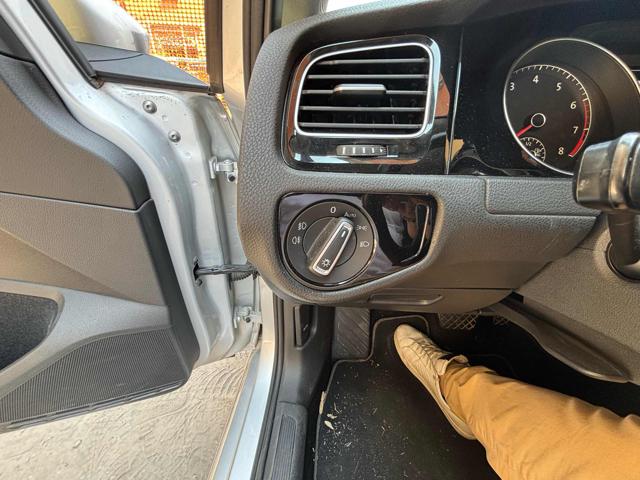 VOLKSWAGEN Golf usata, con ESP