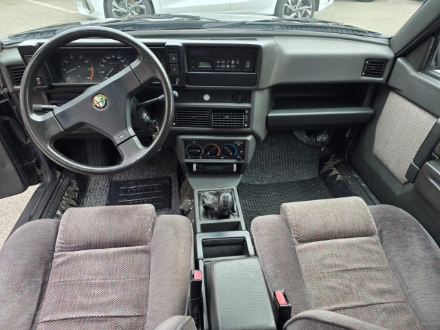 ALFA ROMEO 75 usata, con Chiusura centralizzata
