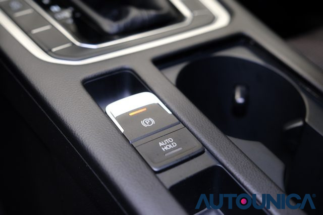 VOLKSWAGEN Passat Variant usata, con Monitoraggio pressione pneumatici