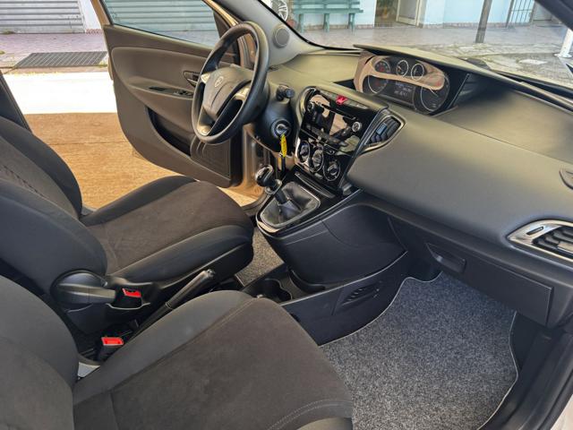 LANCIA Ypsilon usata 24