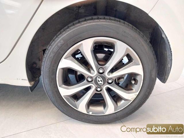HYUNDAI i10 usata 19