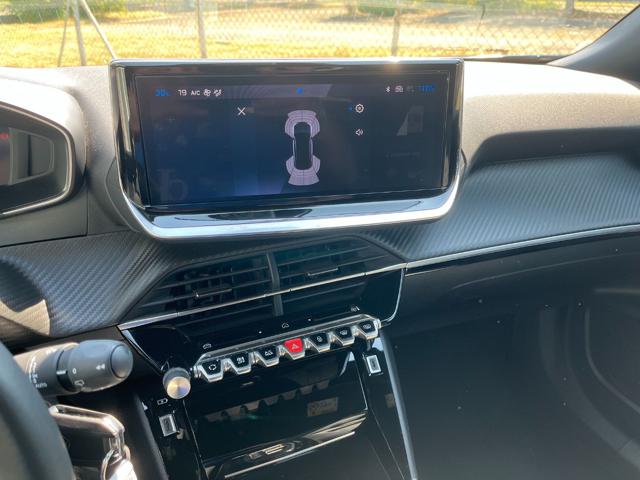 PEUGEOT 2008 usata, con Autoradio