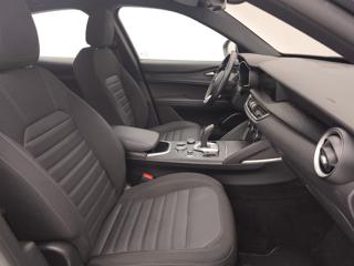 ALFA ROMEO Stelvio usata, con Sensori di parcheggio anteriori