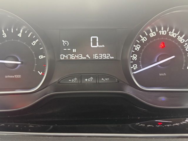 PEUGEOT 208 usata 10