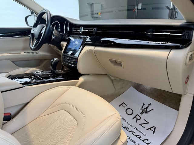 MASERATI Quattroporte usata, con Tettuccio apribile