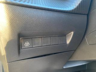 PEUGEOT 208 usata, con Airbag testa