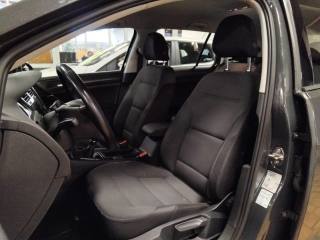 VOLKSWAGEN Golf Variant usata, con Autoradio digitale