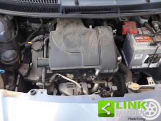 TOYOTA Yaris usata 19