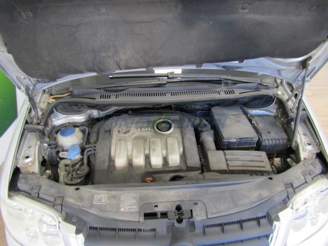 VOLKSWAGEN Touran usata, con ESP