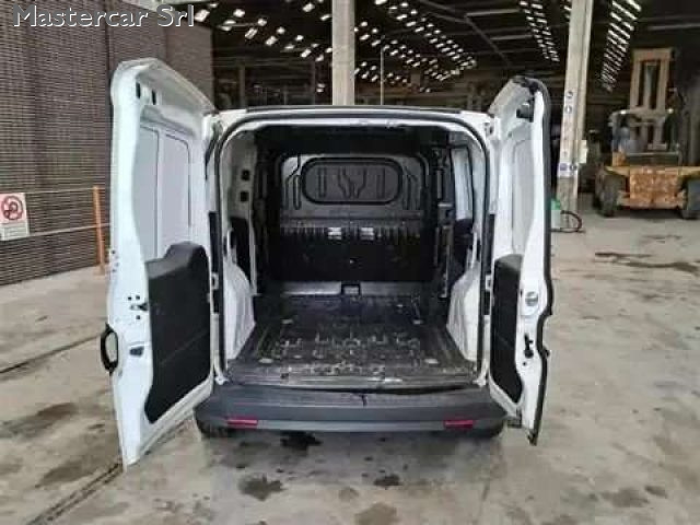 FIAT Doblo usata, con Autoradio