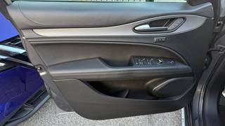 ALFA ROMEO Stelvio usata, con Regolazione elettrica sedili