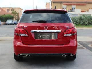 MERCEDES-BENZ B 180 usata, con Alzacristalli elettrici