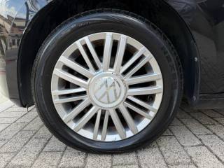 VOLKSWAGEN up! usata 15