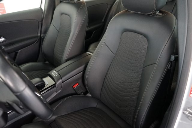 MERCEDES-BENZ A 180 usata, con Sensori di parcheggio anteriori