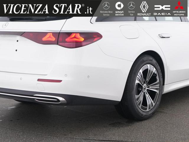 MERCEDES-BENZ E 220 usata, con Alzacristalli elettrici