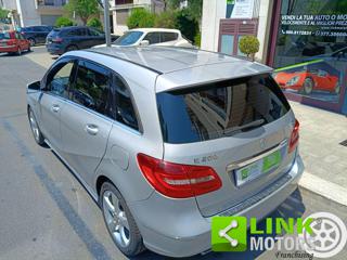 MERCEDES-BENZ B 200 usata, con Sistema lavafari