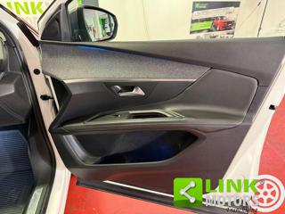 PEUGEOT 3008 usata, con Autoradio digitale