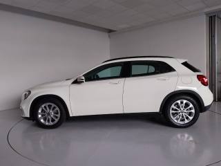 MERCEDES-BENZ GLA 200 usata, con Autoradio