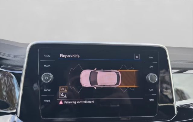 VOLKSWAGEN T-Roc usata, con Cruise Control