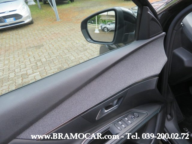 PEUGEOT 3008 usata, con Controllo automatico clima