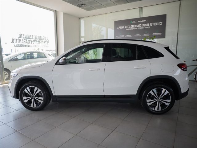 MERCEDES-BENZ GLA 180 usata, con Airbag