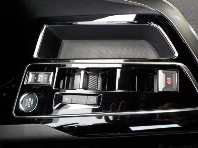 PEUGEOT 3008 usata, con Chiusura centralizzata telecomandata