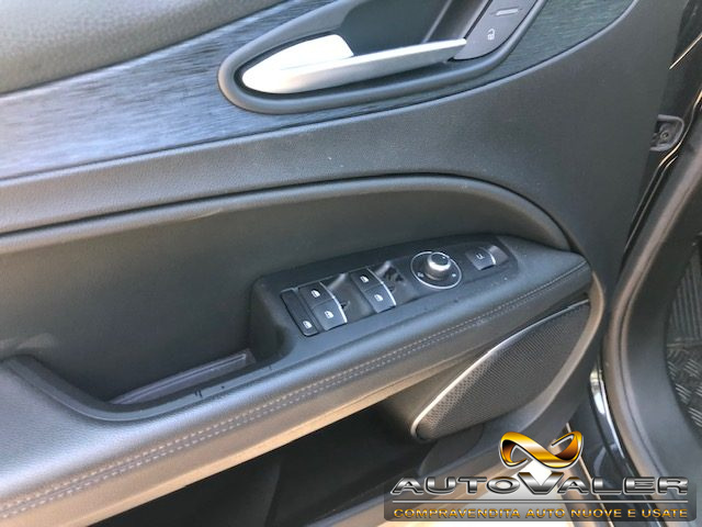 ALFA ROMEO Stelvio usata, con Controllo trazione