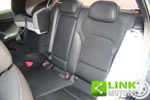 HYUNDAI i30 usata, con Sedile posteriore sdoppiato