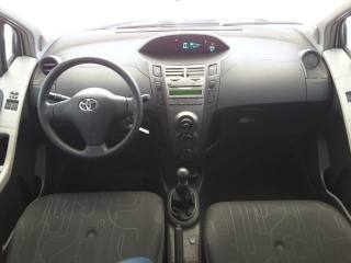 TOYOTA Yaris usata, con Climatizzatore