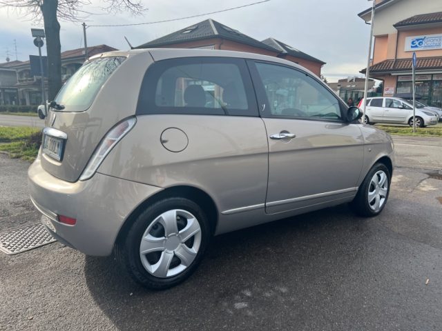 LANCIA Ypsilon usata, con Airbag