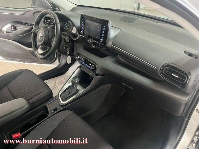 TOYOTA Yaris usata, con Volante multifunzione