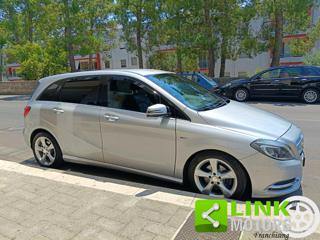 MERCEDES-BENZ B 200 usata, con Climatizzatore