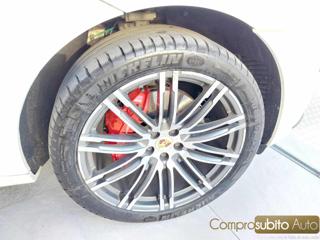 PORSCHE Macan usata 41