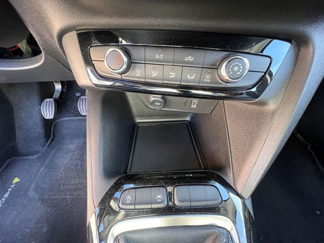 OPEL Corsa usata, con USB