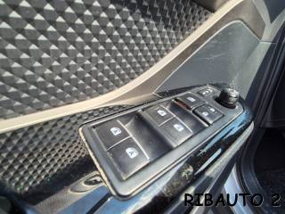 TOYOTA C-HR usata, con Controllo automatico clima