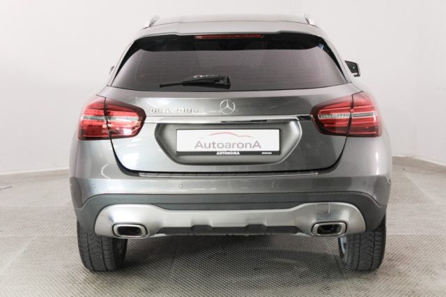 MERCEDES-BENZ GLA 200 usata, con Chiusura centralizzata