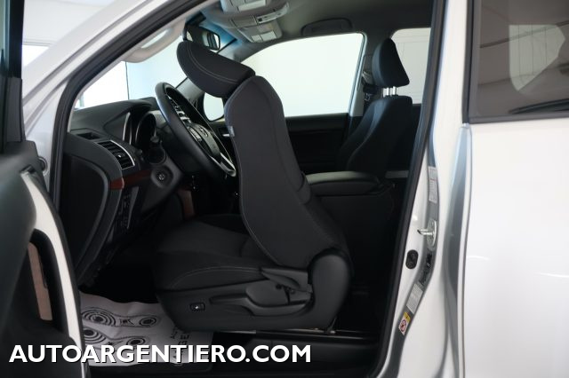 TOYOTA Land Cruiser usata, con USB