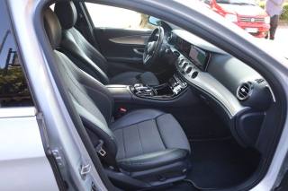 MERCEDES-BENZ E 220 usata, con Schermo multifunzione interamente digitale