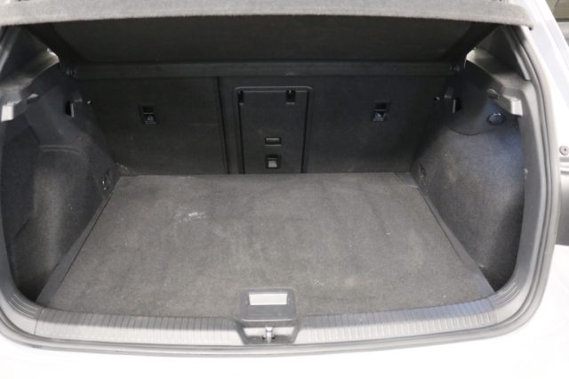 VOLKSWAGEN Golf usata, con Bluetooth