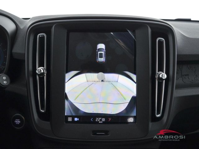 VOLVO XC40 usata 13