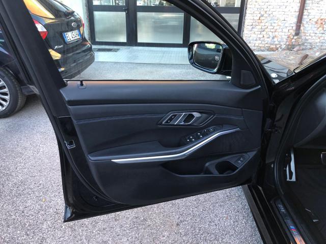 BMW 330 usata, con Park Distance Control