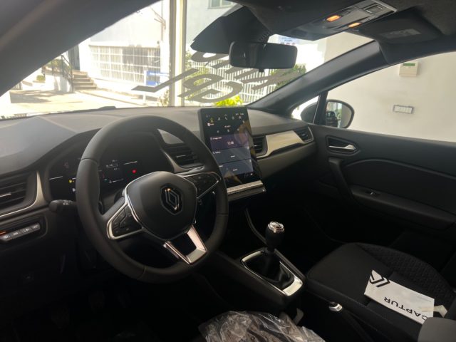 RENAULT Captur usata, con Touch screen