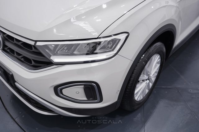VOLKSWAGEN T-Roc usata 28