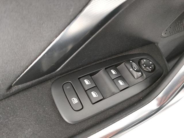 PEUGEOT 2008 usata, con Servosterzo