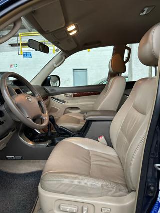 TOYOTA Land Cruiser usata, con Cruise Control