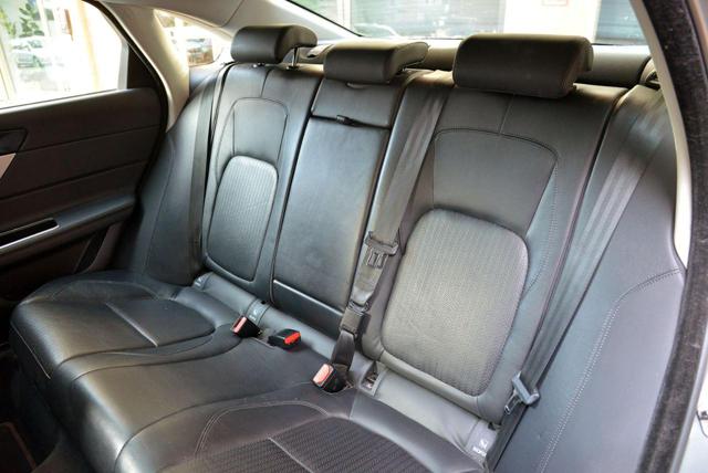 JAGUAR XF usata, con Servosterzo