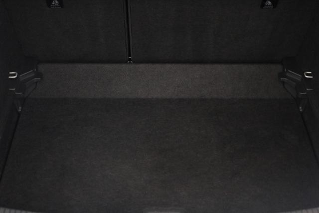 VOLKSWAGEN Taigo usata, con Spoiler