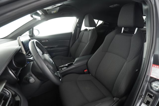 TOYOTA C-HR usata 2
