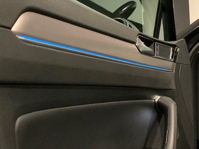 VOLKSWAGEN Passat usata, con Park Distance Control